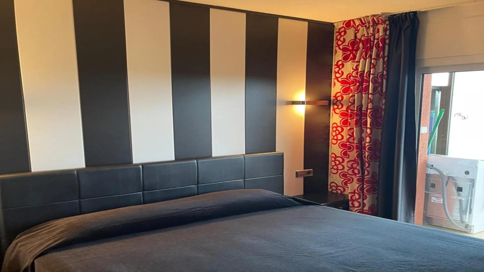 Salles Beach 44 - Duplex Con Piscina Y Vista Mar L'Estartit 0*,  Espagne